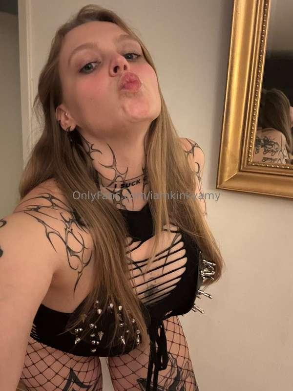 Ich feier jetzt meinen Geburtstag im KitKatClub rein 💦 I'm n..