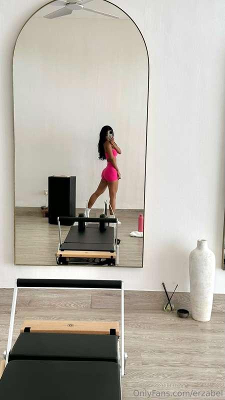 dm me here and i'll put you through a workout :) https://onl..