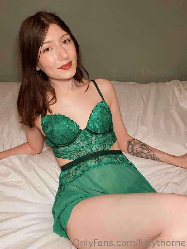 Swipe to take off my panties ;)