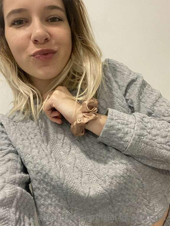 samanthaflairofficial image #4