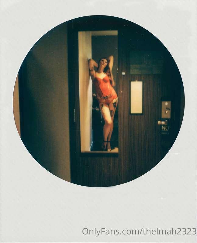 B side is always better

#polaroid #filmforever #sx70 #sex70..
