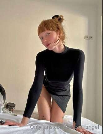 💝 @lilkristi 💝 is FREE🔥

I take your cock in my hand, the ot..