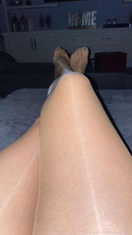 Shiny nylons turn me on so much. From a scale of 1 - 5, how ..