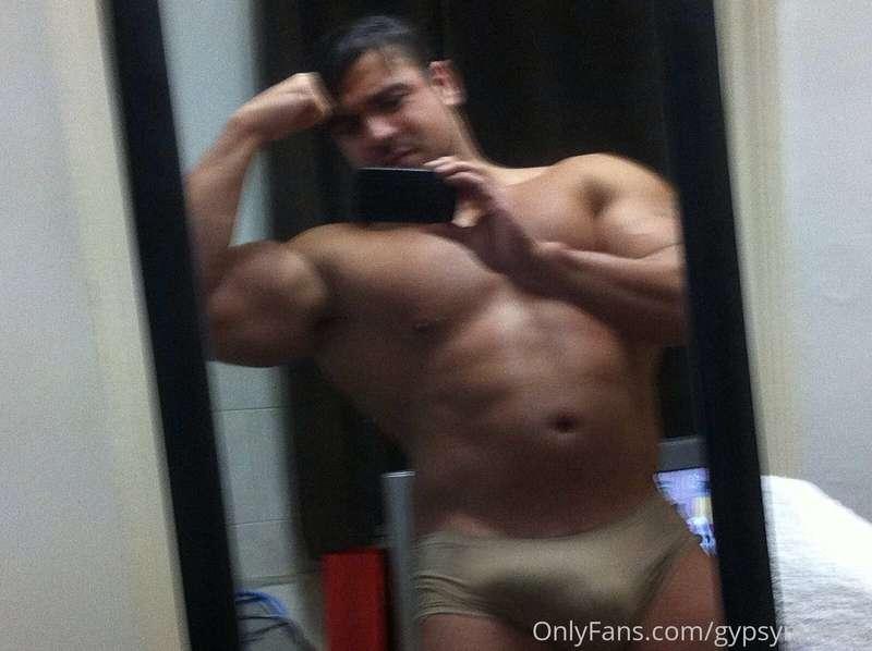 Throwback Thursday to 2012 bulking season at around 240lbs. ..