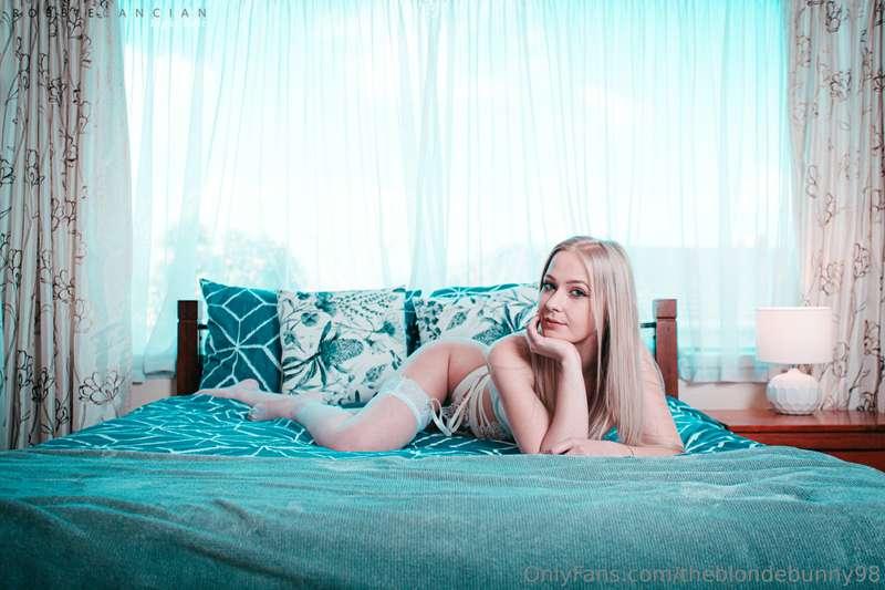 theblondebunny98 image #0