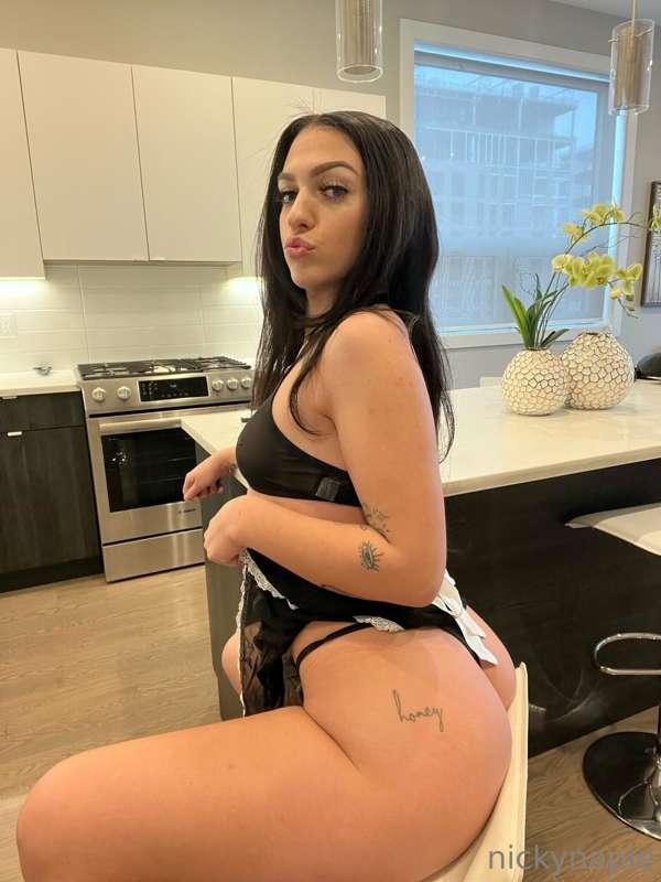 did someone order a naughty maid 🥵