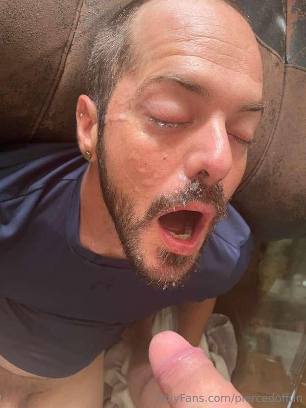 Wanna watch me get creamed on come enjoy my page