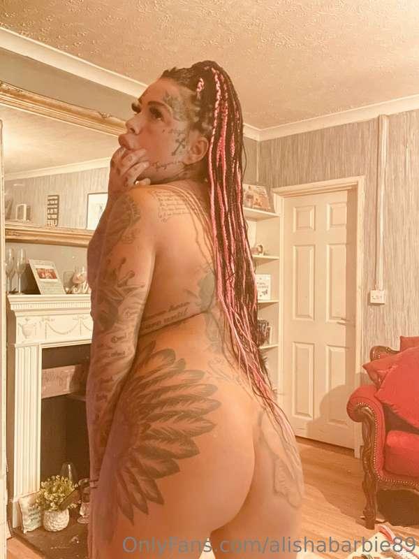 Hmmm what wud you do if you was here right now