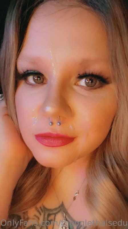 Facial anyone? 💦🧴