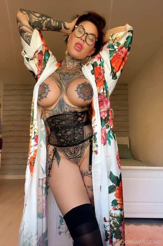 My horny housewife video was so hot my legs are still shakin..