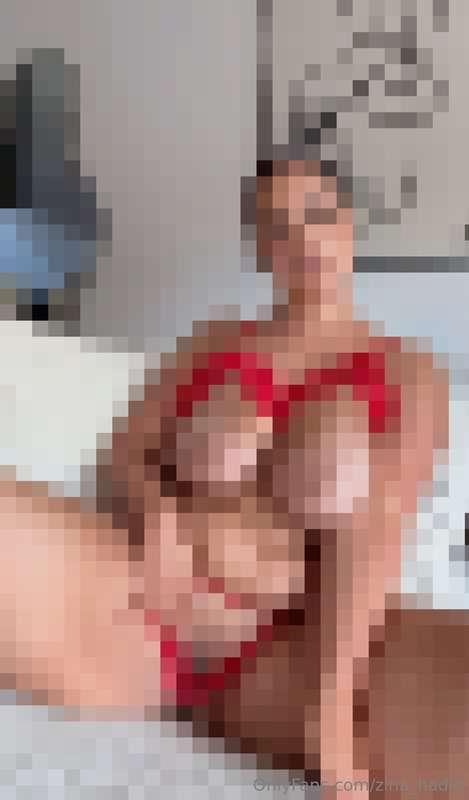Plump pussy with big tits <3