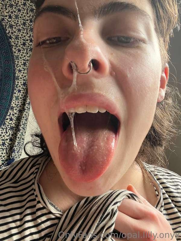 Post sex spit face 👅 and pussy 😇