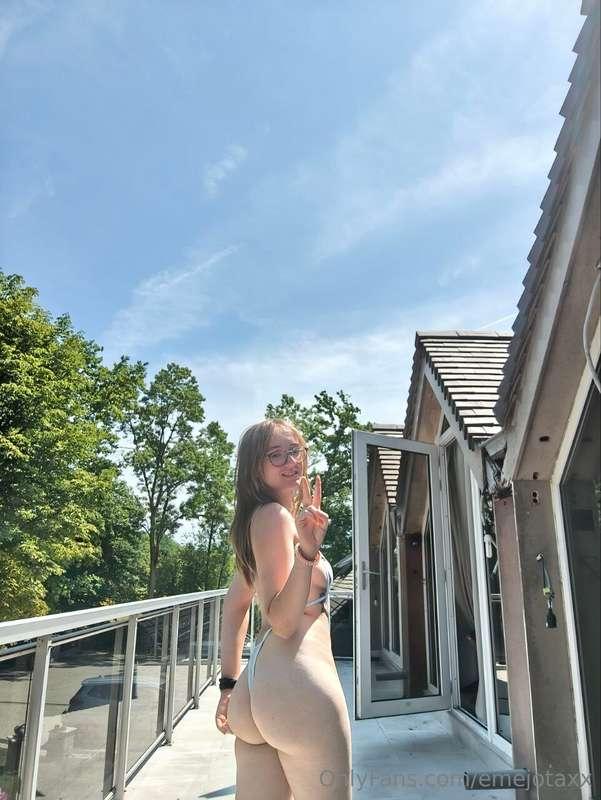 Wanna get naughty with me? 🥵Quieres ponerte travieso conmigo..