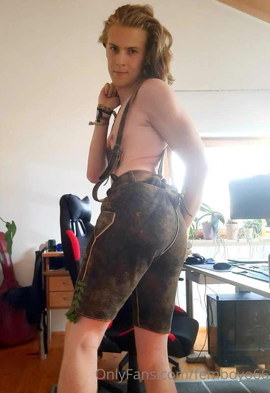 I felt like leather today. And why not show you some nice ge..