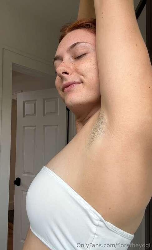 Armpit lovers dreammmm 🌙 🙋🏼‍♀️ I know I have several of you ..