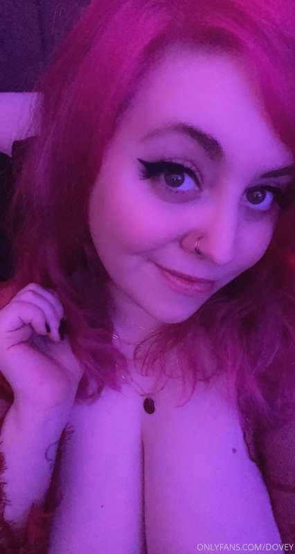 Who's gonna be my valentine? 💋