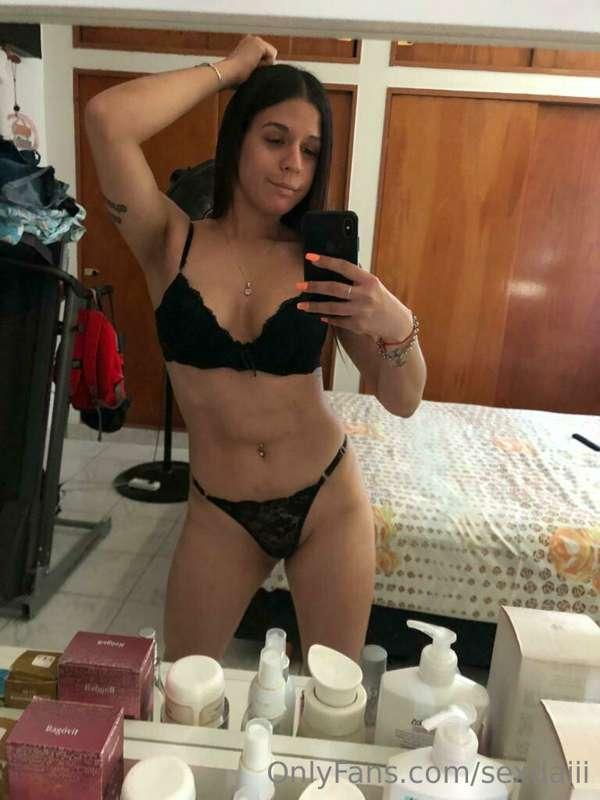 Hi baby, how does the black lingerie look on me? 🖤🖤