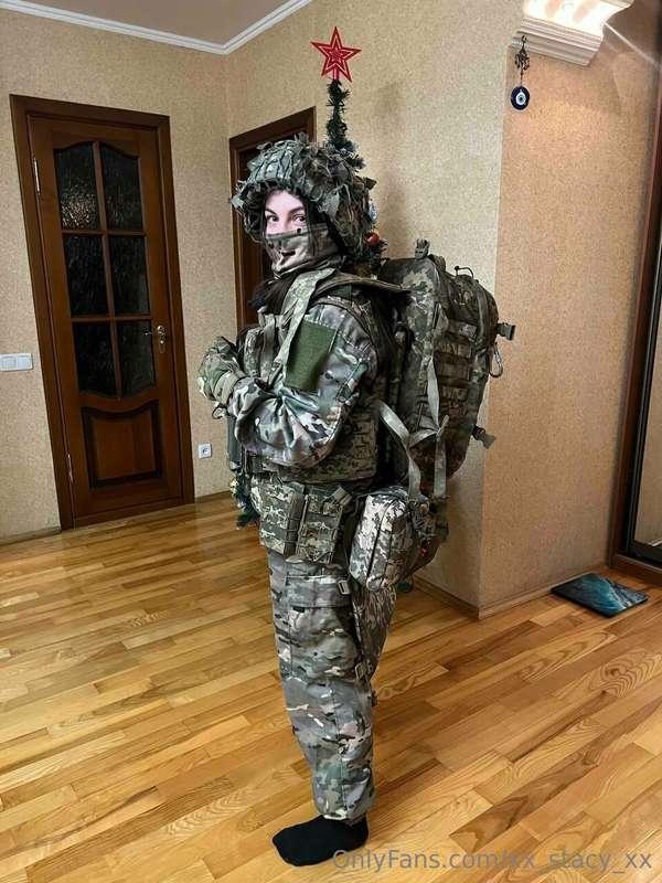 😉Woman in military form - will you help me take this off?😁