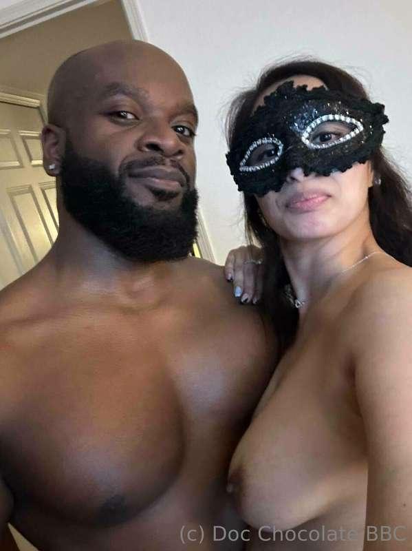 ✅️ ***4/28 FRIDAY*** - So my sexy hotwife friend Anita UK sl..