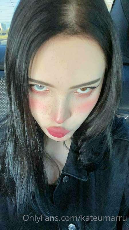 My face when you don't text me...