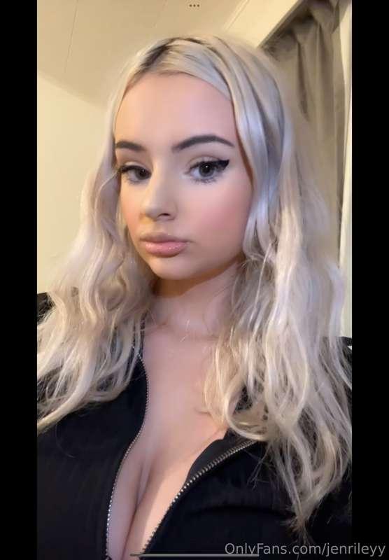 I’m up late… are you?👀