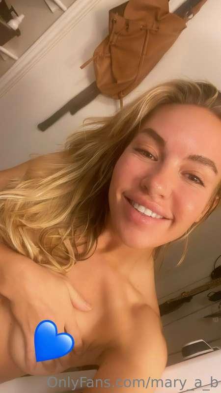 🍑 or 🍒?