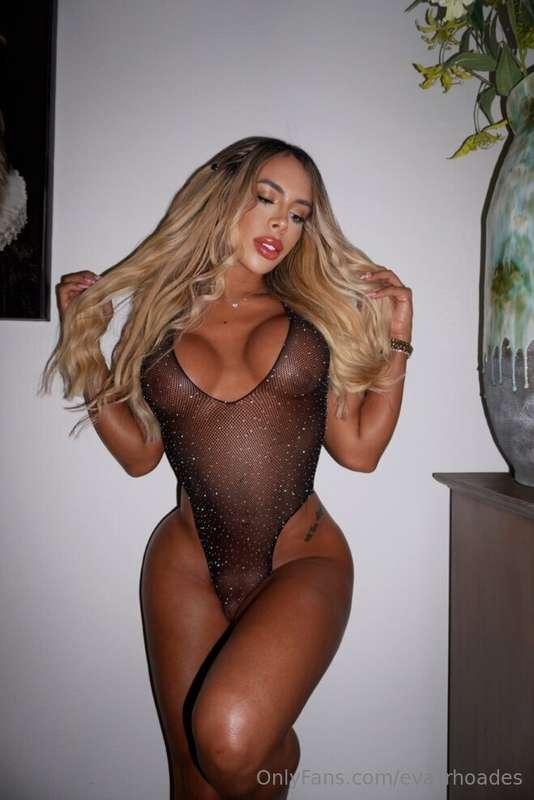 🤯🤯🤯OMG what she is just unbelievable @svalenciah 🤯🤯🤯 🍆💦 Come..