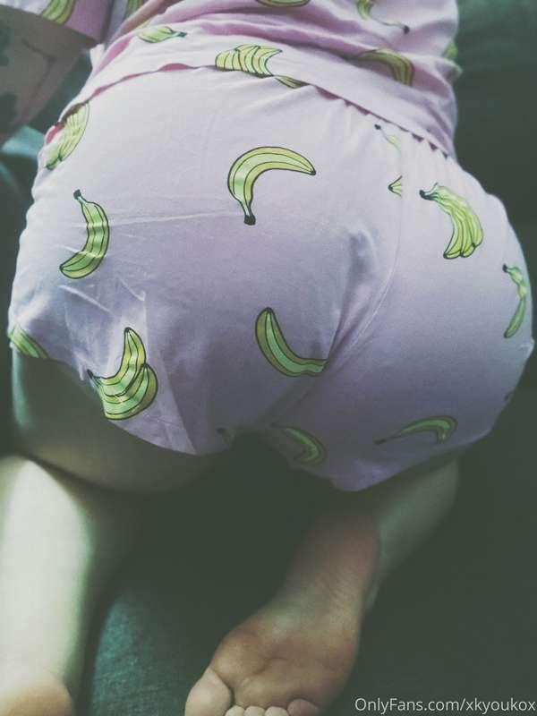 It’s pjs and movies 🍌
