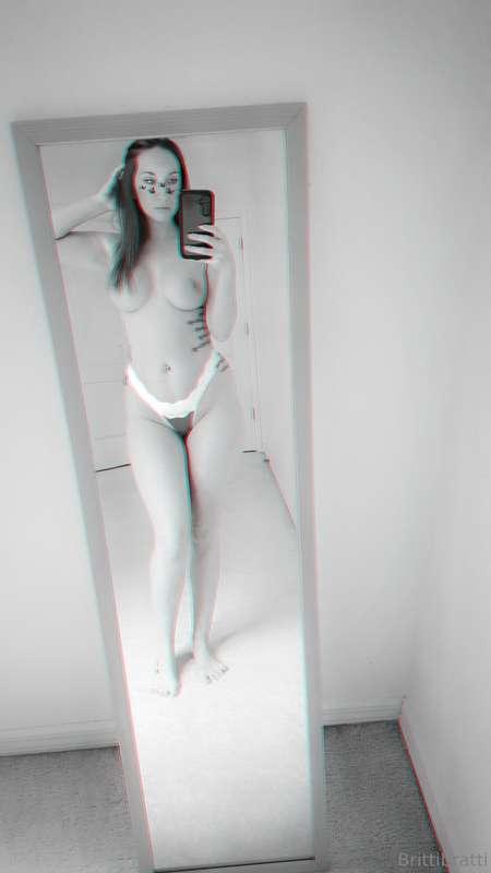 Hello my loves ❤️  I will not be camming today or Friday 😩 M..