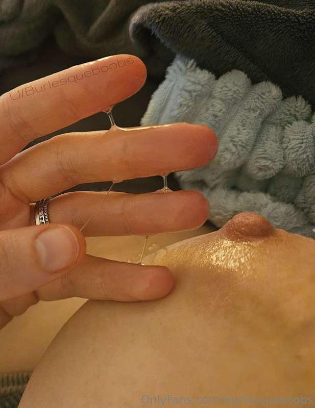 My pussy is so wet this morning. 🤤 Come clean me up...