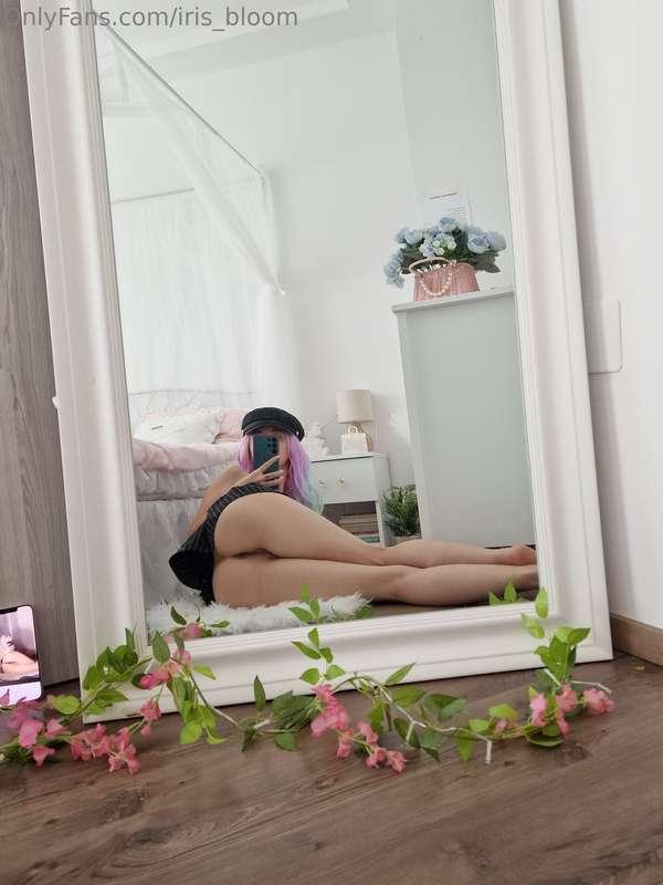 I feel cute 🥰 Might send you a vid if you make me horny enou..