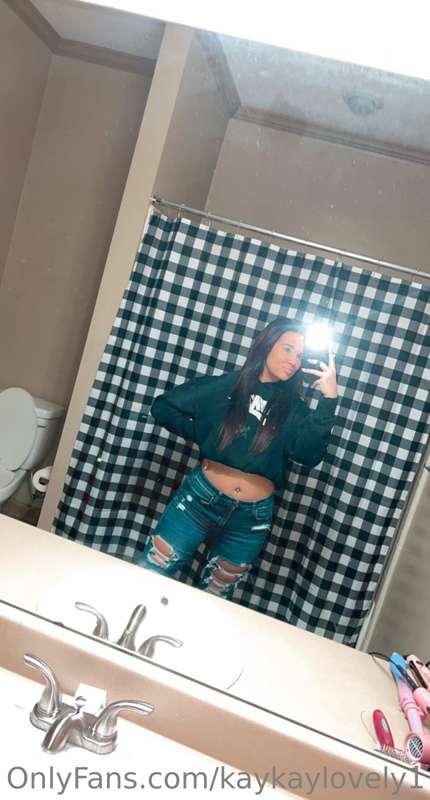 answering all message requests! so message me 💗