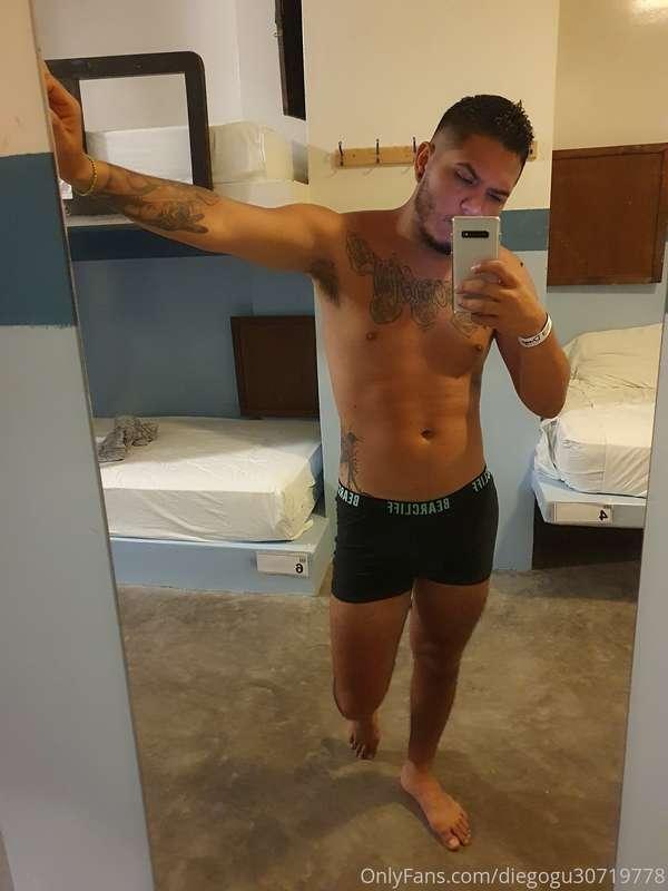 Así estamos ...
Hostal 😈😈😈