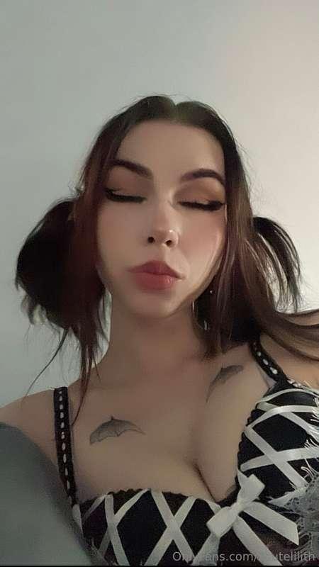 2cutelilith image #0