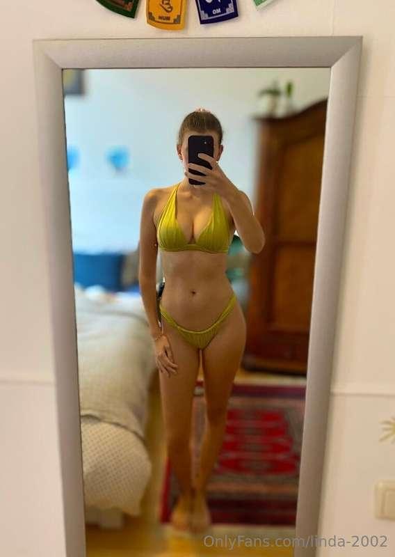 a bikini pic a day keeps the doctor away ;)