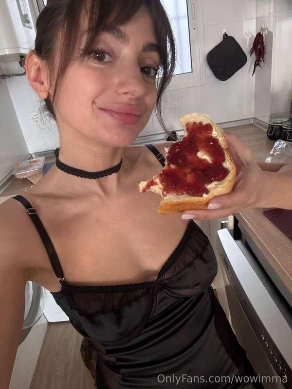 Snacking is one of the most enjoyable parts of the day 🥰😅🤭