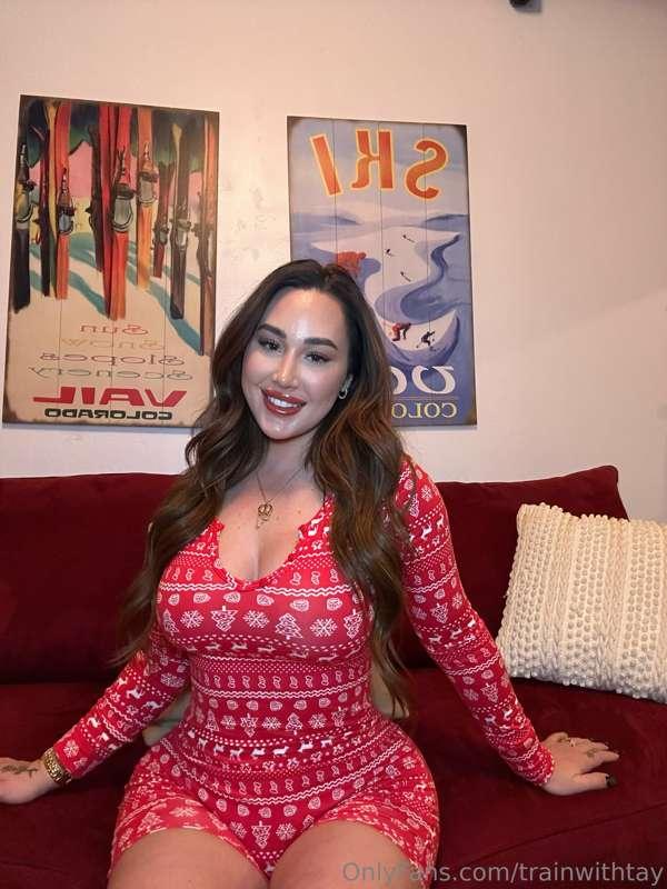 Wanna be my Santa?😉