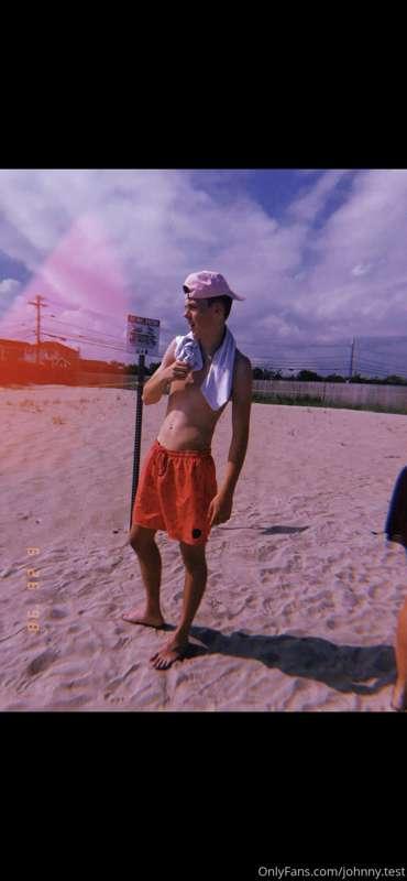 Beach days are always the best 😈🌊