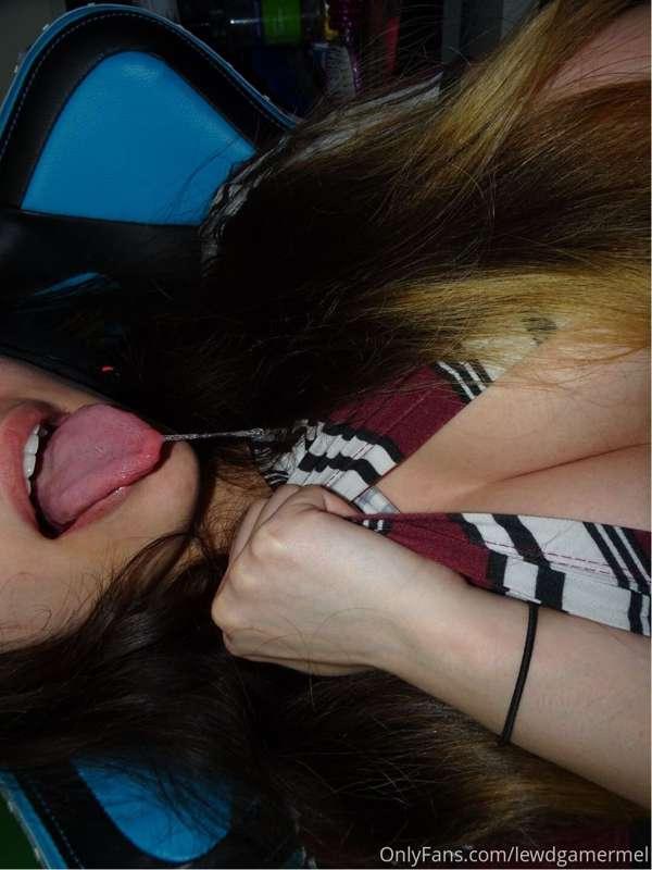 It’s almost Friday :3