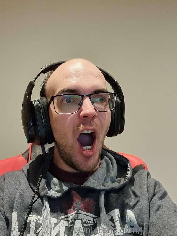 The exact moment Sam Kerr rips it in from 30yds  Sorry thoug..