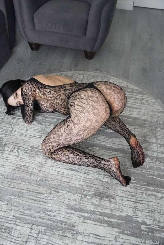 the photographer took these shots with a hard on




#bigass #stockings #feet #skinny #assworship #fishnet #doggy #thong #goddess #fyp