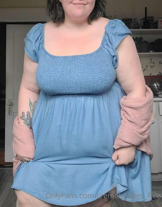Want  sneak peak of what's under my Dress?