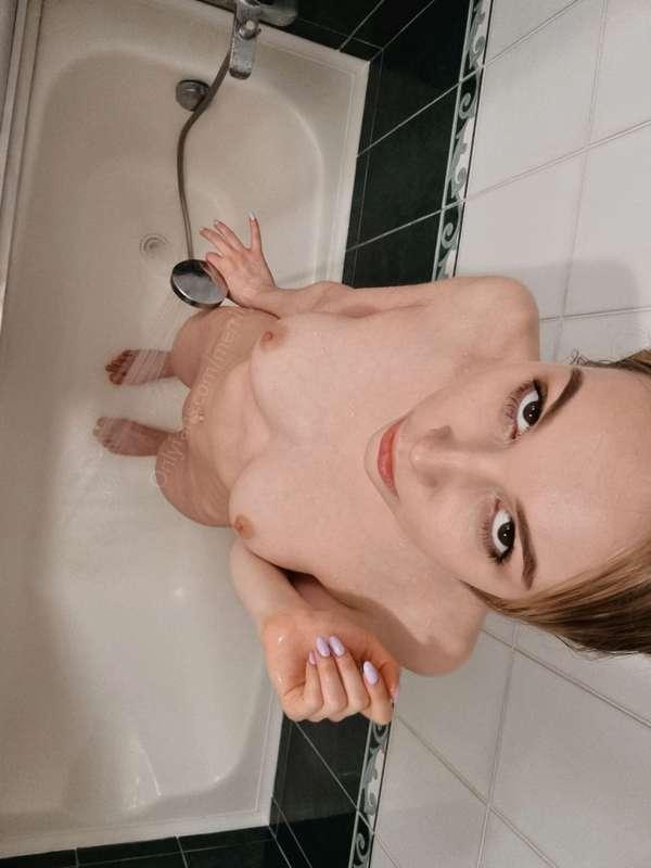 merrilyn image #1