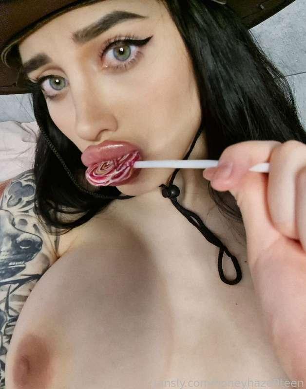 I just love to suck 🍌🔥😏

★ #porn #pornstar #animegirl #daddysgirl #altgirl #babygirl #tattooed #teen #19 ★