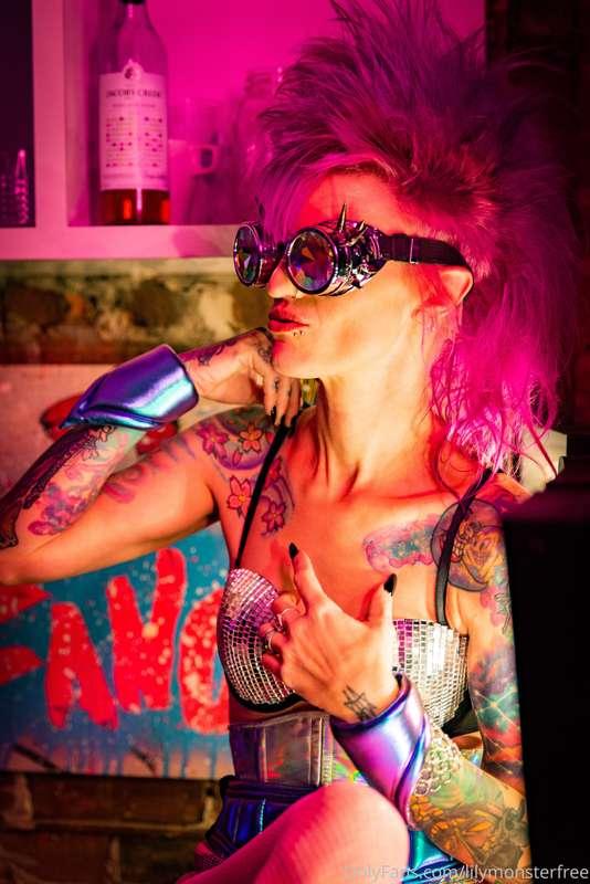 lilymonsterfree image #7