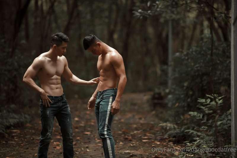 Natural with Friend  Will upload in my page @dangquocdat