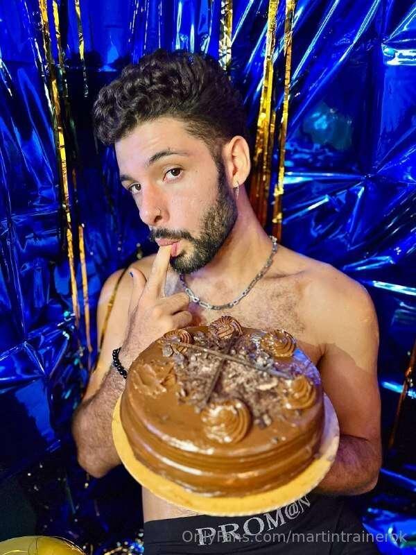 👀𝐇𝐀𝐈𝐑𝐘 𝐌𝐀𝐒𝐒𝐈𝐕𝐄 𝐂𝐎𝐂𝐊 𝐁𝐎𝐘 𝐈𝐒 𝐋𝐎𝐎𝐊𝐈𝐍𝐆 𝐅𝐎𝐑 𝐔 👀 
💙@HairyDaddyyy @..