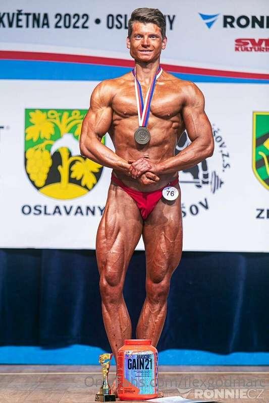 Giant look from the floor , each pose 😈 Support me in next c..