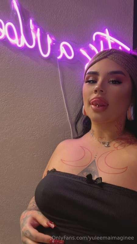💋