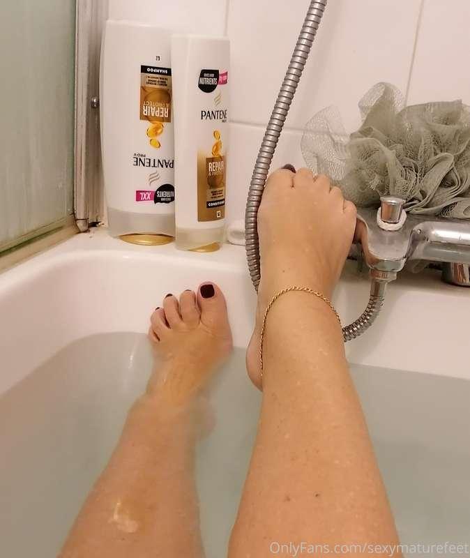 Bath feet 🙂